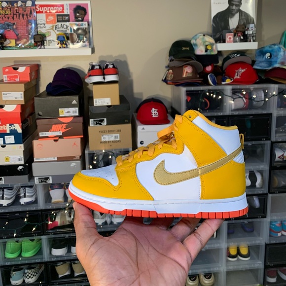 Nike Dunk High university gold and metallic gold - Picture 2 of 5